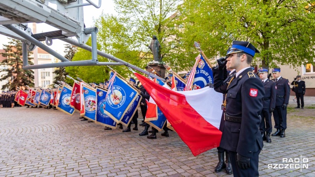 Fot. Robert Stachnik [Radio Szczecin] Nowa kaplica w katedrze. Strażacy świętują [ZDJĘCIA]