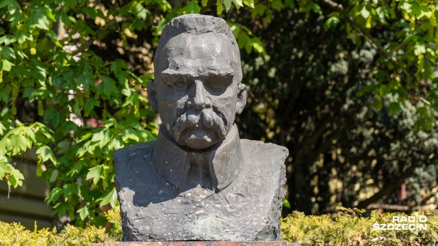 Fot. Robert Stachnik [Radio Szczecin] Upamiętnili rocznicę śmierci Marszałka [WIDEO, ZDJĘCIA]