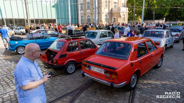 Fot. Robert Stachnik [Radio Szczecin] Noc Muzeów w Szczecinie. Kolejka nie mieściła się na dziedzińcu [WIDEO, ZDJĘCIA]