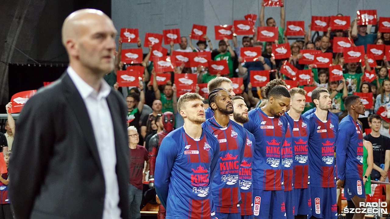 Koszykarze Kinga są w połowie drogi po tytuł mistrza Polski. Szczecinianie dwukrotnie na wyjeździe w hali Stulecia pokonali Śląsk Wrocław i w finałowej rywalizacji do czterech zwycięstw prowadzą 2:0.