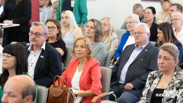 Fot. Robert Stachnik [Radio Szczecin] Uroczystość nadania sztandaru regionalnemu Towarzystwu Przyjaciół Dzieci [WIDEO, ZDJĘCIA]