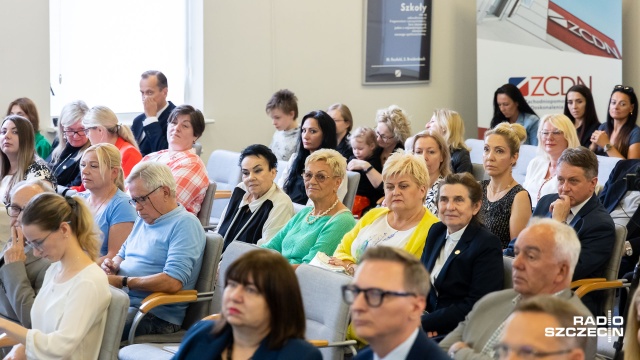 Fot. Robert Stachnik [Radio Szczecin] Uroczystość nadania sztandaru regionalnemu Towarzystwu Przyjaciół Dzieci [WIDEO, ZDJĘCIA]