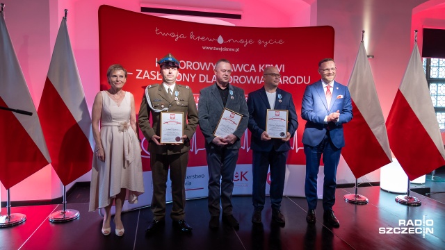 Fot. Robert Stachnik [Radio Szczecin] "Ta krew ratuje życie". Honorowi dawcy odznaczeni [WIDEO, ZDJĘCIA]