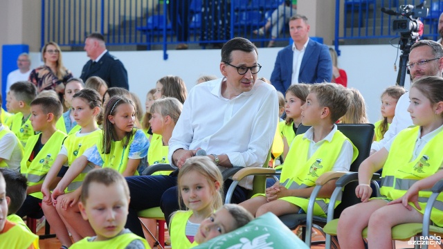Fot. Marcin Kokolus [Radio Szczecin] Premier rozmawiał o bezpieczeństwie z uczniami szkoły na Bezrzeczu [ZDJĘCIA]