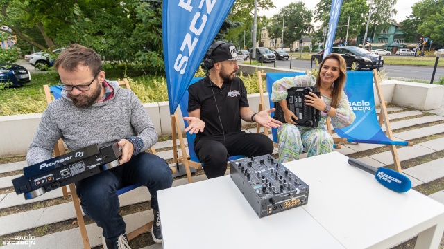 Fot. Maciej Papke [Radio Szczecin] Na muzycznym dziedzińcu Radia Szczecin: DJ Miqro [WIDEO, ZDJĘCIA]