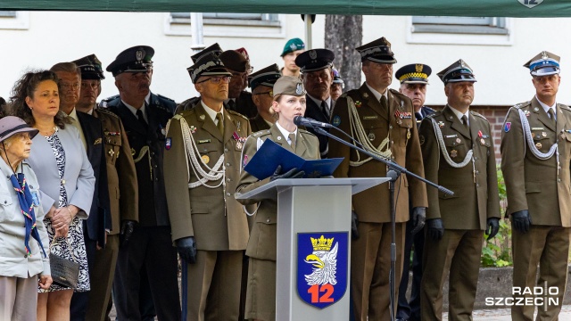 Fot. Robert Stachnik [Radio Szczecin] Uroczysty capstrzyk z okazji święta 12. Szczecińskiej Dywizji Zmechanizowanej [ZDJĘCIA]