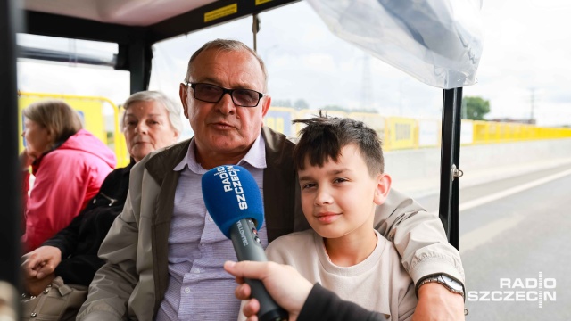 Fot. Robert Stachnik [Radio Szczecin] Turystyczne kolejki ruszyły przez tunel [WIDEO, ZDJĘCIA]