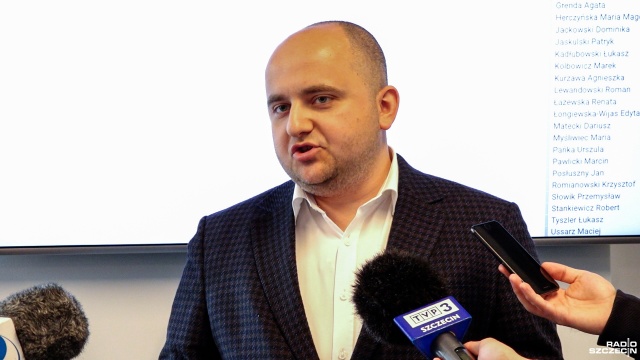 Fot. Wojciech Ochrymiuk [Radio Szczecin] Medal dla marszałka Senatu, z aferą kopertową w tle [WIDEO, ZDJĘCIA]