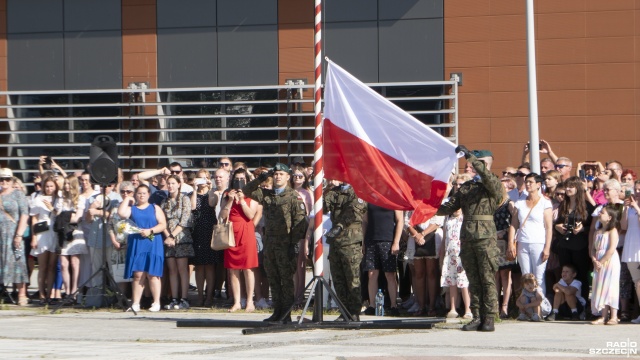 Fot. Kamila Kozioł [Radio Szczecin] "Służymy ku chwale ojczyzny" - kolejni żołnierze złożyli przysięgę [ZDJĘCIA]