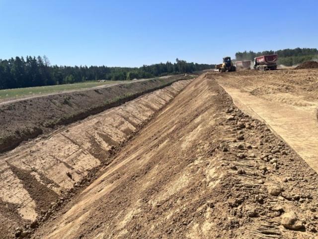 Fot. Generalna Dyrekcja Dróg Krajowych i Autostrad i Ministerstwo Infrastruktury/twitter.com/GDDKiA_Szczecin Prace na S6. Raport z budowy [ZDJĘCIA]
