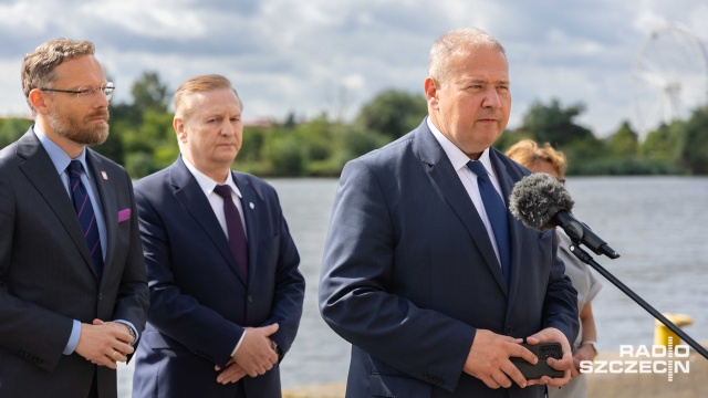 Fot. Robert Stachnik [Radio Szczecin] Założenia specustawy: Nowe przepisy w sprawie firm zrzucających do Odry zasolone ścieki [WIDEO, ZDJĘCIA]