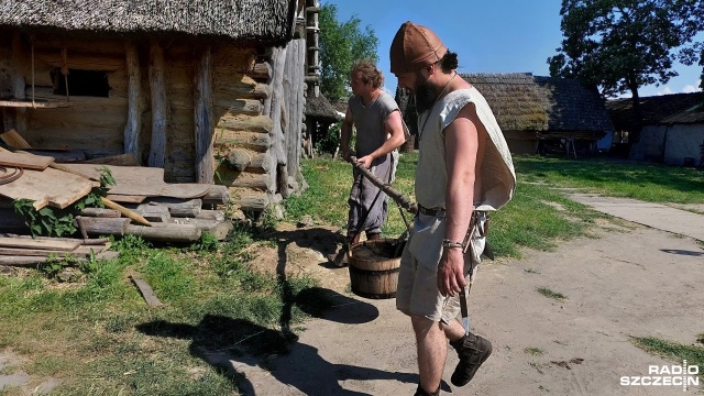 Fot. Joanna Maraszek [Radio Szczecin] Średniowieczne klimaty w Wolinie. Startuje Festiwal Słowian i Wikingów [ZDJĘCIA]