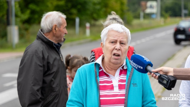 Fot. Robert Stachnik [Radio Szczecin] Mieszkańcy Trzebieży walczą o bezpieczeństwo na drodze [WIDEO, ZDJĘCIA]