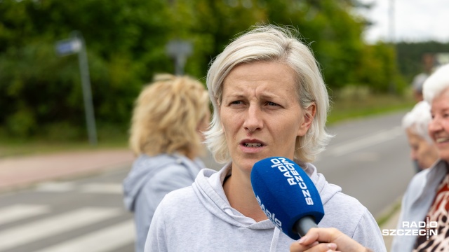 Fot. Robert Stachnik [Radio Szczecin] Mieszkańcy Trzebieży walczą o bezpieczeństwo na drodze [WIDEO, ZDJĘCIA]