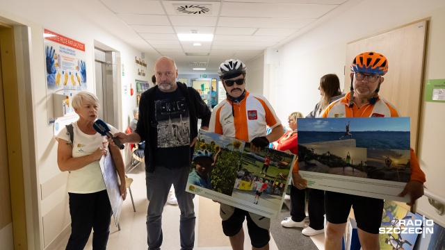 Fot. Robert Stachnik [Radio Szczecin] Dzwon daje nadzieję i oznacza zwycięstwo z rakiem. Dziś zawisł na onkologii [WIDEO, ZDJĘCIA]