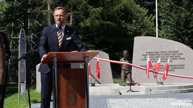 Fot. Przemysław Polanin [Radio Szczecin] Nowy pomnik odsłonięto w Kołobrzegu [WIDEO, ZDJĘCIA]