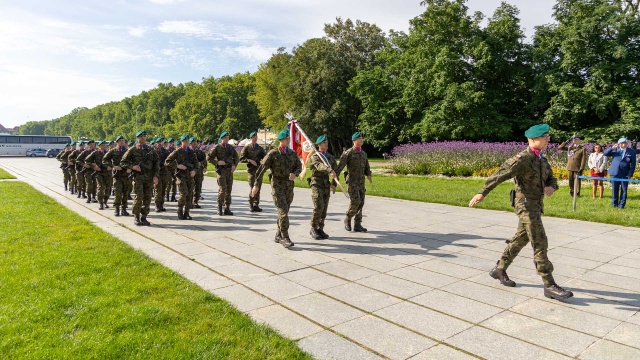 Fot. Robert Stachnik [Radio Szczecin] Szczecin uczcił zbliżające się Święto Wojska Polskiego [WIDEO, ZDJĘCIA]