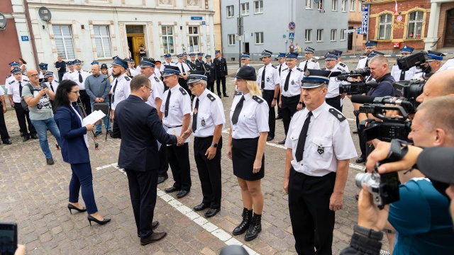Fot. Robert Stachnik [Radio Szczecin] Strażacy-ochotnicy z promesami na zakup sprzętu [WIDEO, ZDJĘCIA]