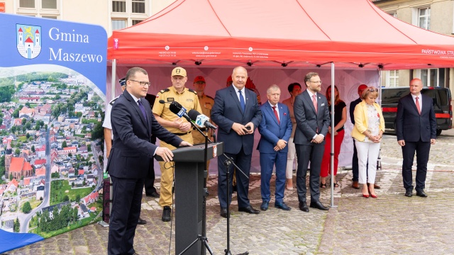 Fot. Robert Stachnik [Radio Szczecin] Strażacy-ochotnicy z promesami na zakup sprzętu [WIDEO, ZDJĘCIA]