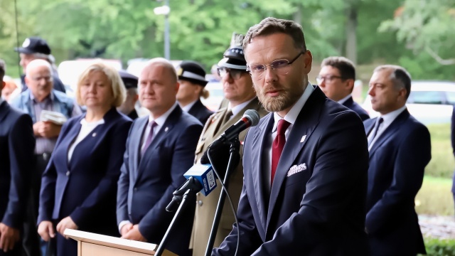 Fot. Robert Stachnik [Radio Szczecin] Szczecin oddał hołd bohaterom II wojny światowej [ZDJĘCIA]