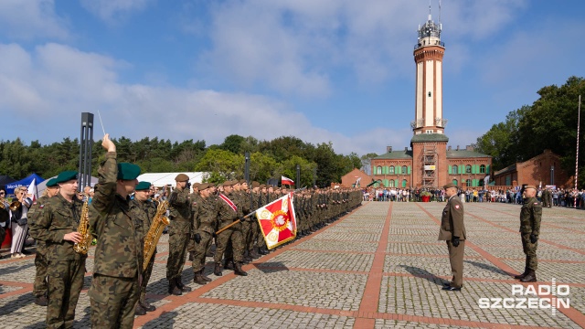Fot. Robert Stachnik [Radio Szczecin] Nowi Terytorialsi złożyli przysięgę w Niechorzu [WIDEO, ZDJĘCIA]