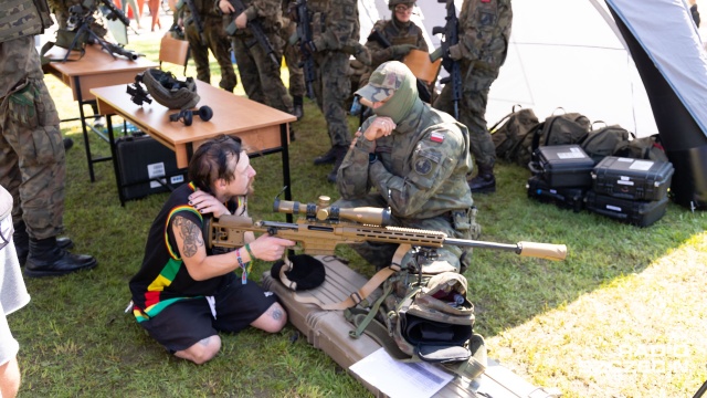 Fot. Robert Stachnik [Radio Szczecin] Nowi Terytorialsi złożyli przysięgę w Niechorzu [WIDEO, ZDJĘCIA]