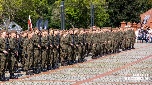 Fot. Robert Stachnik [Radio Szczecin] Nowi Terytorialsi złożyli przysięgę w Niechorzu [WIDEO, ZDJĘCIA]