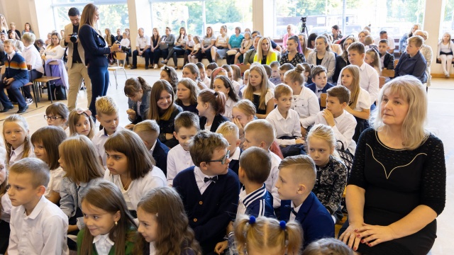 Fot. Robert Stachnik [Radio Szczecin] Pierwszy dzwonek. Wojewódzka inauguracja [WIDEO, ZDJĘCIA]