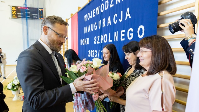 Fot. Robert Stachnik [Radio Szczecin] Pierwszy dzwonek. Wojewódzka inauguracja [WIDEO, ZDJĘCIA]
