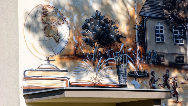 Fot. Robert Stachnik [Radio Szczecin] Mural powstał w Krzywinie [WIDEO, ZDJĘCIA]