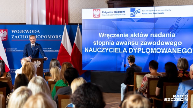 Fot. Robert Stachnik [Radio Szczecin] Kurator uhonorował nauczycieli [WIDEO, ZDJĘCIA]