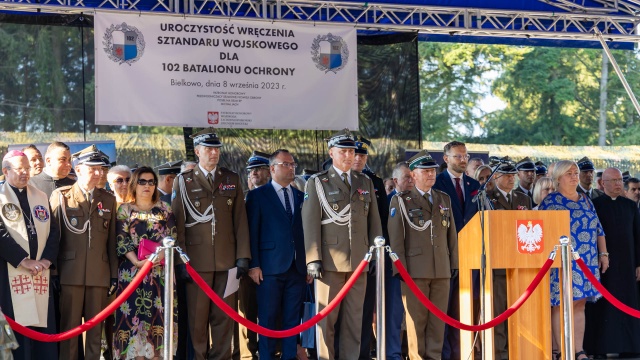 Fot. Robert Stachnik [Radio Szczecin] 102. Batalion Ochrony ma swój sztandar [WIDEO, ZDJĘCIA]