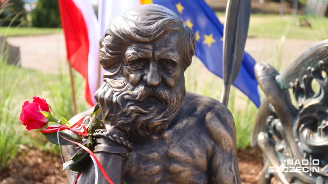 Fot. Robert Stachnik [Radio Szczecin] Trzebież uczciła pamięć najsłynniejszego kajakarza na świecie [ZDJĘCIA]