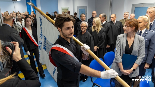 Fot. Robert Stachnik [Radio Szczecin] Studenci Akademii Nauk Stosowanych TWP zainaugurowali rok akademicki [WIDEO, ZDJĘCIA]