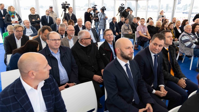 Fot. Robert Stachnik [Radio Szczecin] Nowe nabrzeże na terminalu promowym w Świnoujściu [WIDEO, ZDJĘCIA]