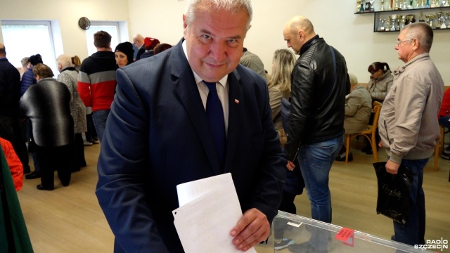 Fot. Maciej Papke [Radio Szczecin] Politycy z regionu wzięli udział w wyborach [WIDEO, ZDJĘCIA]