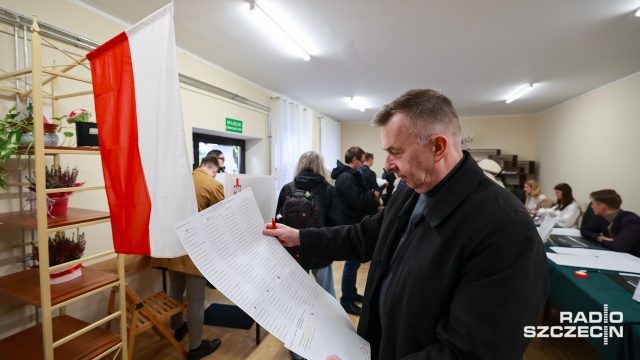 Dariusz Wieczorek Fot. Robert Stachnik [Radio Szczecin] Politycy z regionu wzięli udział w wyborach [WIDEO, ZDJĘCIA]