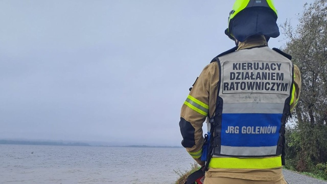 źródło: https://www.facebook.com/OSPLubczyna Wały przeciekały. Strażacy do pracy [ZDJĘCIA]
