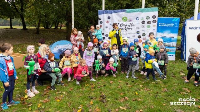 Fot. Robert Stachnik [Radio Szczecin] Charytatywny bieg dla hospicjum w parku Kasprowicza [WIDEO, ZDJĘCIA]