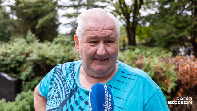 Fot. Robert Stachnik [Radio Szczecin] Cmentarz Centralny. To był dobry dzień na sprzątanie [WIDEO, ZDJĘCIA]