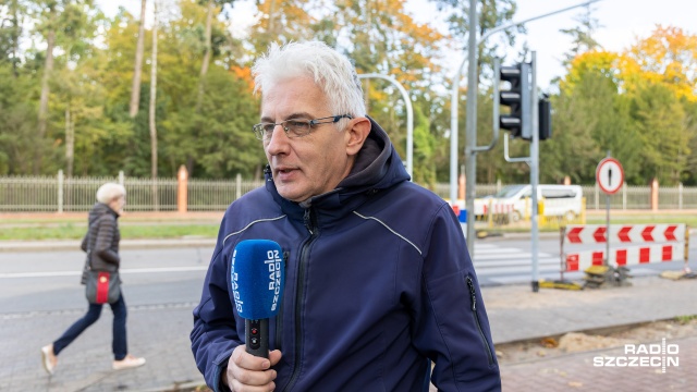 Fot. Robert Stachnik [Radio Szczecin] Światła na Mieszka I koło cmentarza. Sygnalizacja jeszcze w październiku
[WIDEO, ZDJĘCIA]