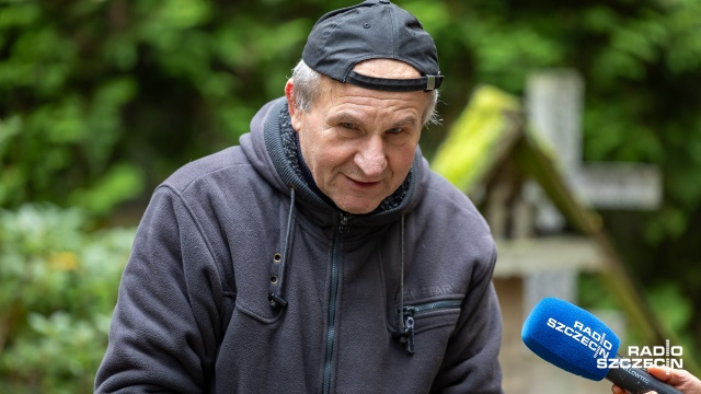 Fot. Robert Stachnik [Radio Szczecin] Tłumy na cmentarzu, czyli wielkie sprzątanie [ZDJĘCIA]