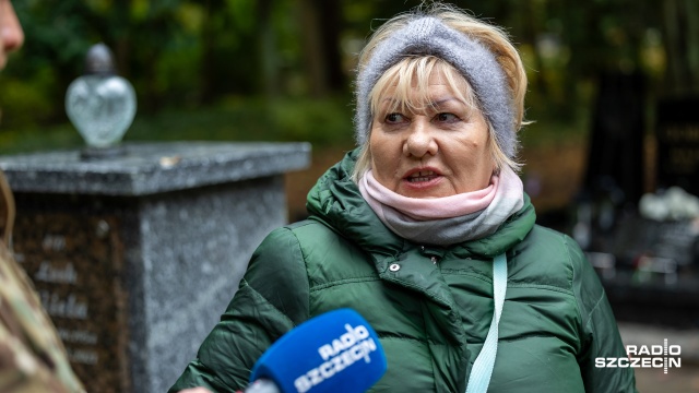 Fot. Robert Stachnik [Radio Szczecin] Tłumy na cmentarzu, czyli wielkie sprzątanie [ZDJĘCIA]