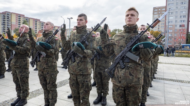 Fot. Maciej Papke [Radio Szczecin] "To wyraz waszego patriotyzmu i gotowości służenia ojczyźnie" [WIDEO, ZDJĘCIA]