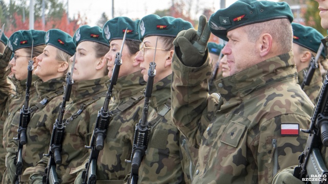 Fot. Maciej Papke [Radio Szczecin] "To wyraz waszego patriotyzmu i gotowości służenia ojczyźnie" [WIDEO, ZDJĘCIA]