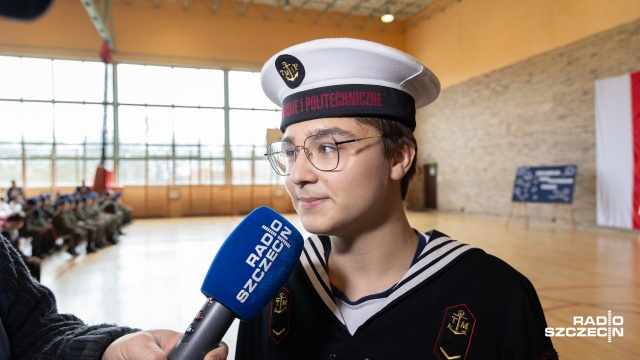 Fot. Robert Stachnik [Radio Szczecin] Kochają morze i chcą pracować na statkach. Dziś ślubowali [WIDEO, ZDJĘCIA]