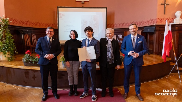 Fot. Robert Stachnik [Radio Szczecin] Najlepsi uczniowie z regionu dostali blisko 200 stypendiów [WIDEO, ZDJĘCIA]