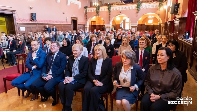 Fot. Robert Stachnik [Radio Szczecin] Najlepsi uczniowie z regionu dostali blisko 200 stypendiów [WIDEO, ZDJĘCIA]