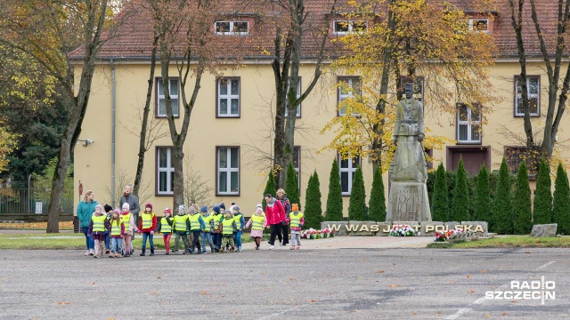 Fot. Robert Stachnik [Radio Szczecin] Szczecińskie przedszkolaki odwiedziły koszary wojskowe [WIDEO, ZDJĘCIA]