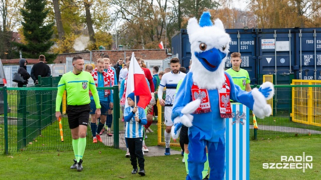 Fot. Robert Stachnik [Radio Szczecin] Trzecia liga. Derby dla piłkarzy Świtu [ZDJĘCIA]